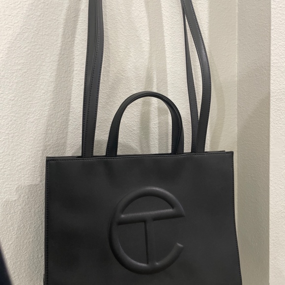 Telfar - Medium Shopping Bag - Black - Picture 2 of 4